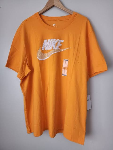 Camiseta Nike DN5232-886